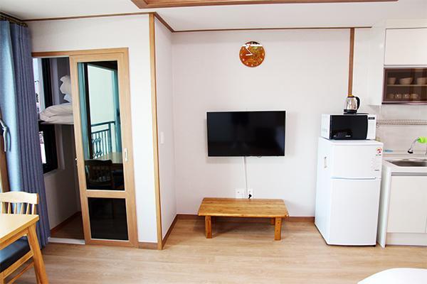 Dk House Pension Seogwipo Exterior foto