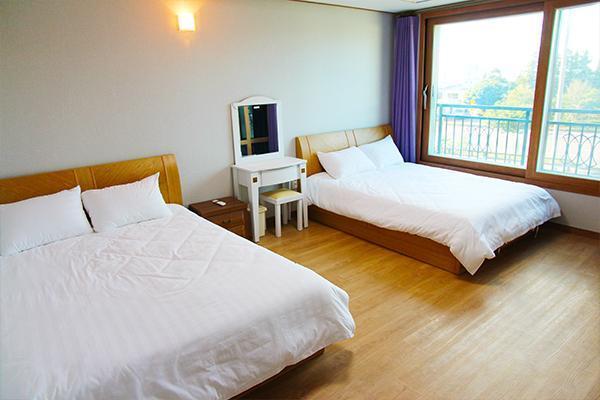 Dk House Pension Seogwipo Exterior foto
